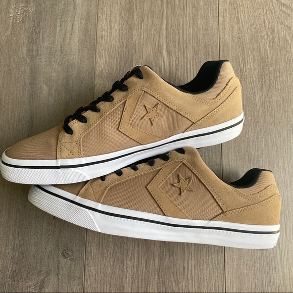 NWT Converse Distrito OX - Picture 6 of 8